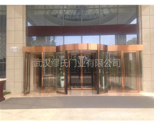 旋轉(zhuǎn)門-仙桃仙苑國(guó)際大酒店工程實(shí)例